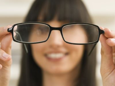 Hirtelen látásvesztés. egy gyakori betegség első tünete